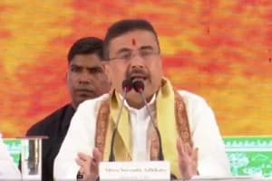 Kolkata Suvendu Adhikari Press Conference: कोलकाता में पत्रकार सम्मेलन के दौरान कई अहम मुद्दों पर मुख्यमंत्री ने अपनी बात रखी