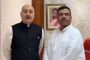 Anupam Kher meets Chief Minister Suvendu Adhikari Nabanna Kolkata: नवान्न में मुख्यमंत्री शुभेंदु अधिकारी से अभिनेता अनुपम खेर ने की मुलाकात