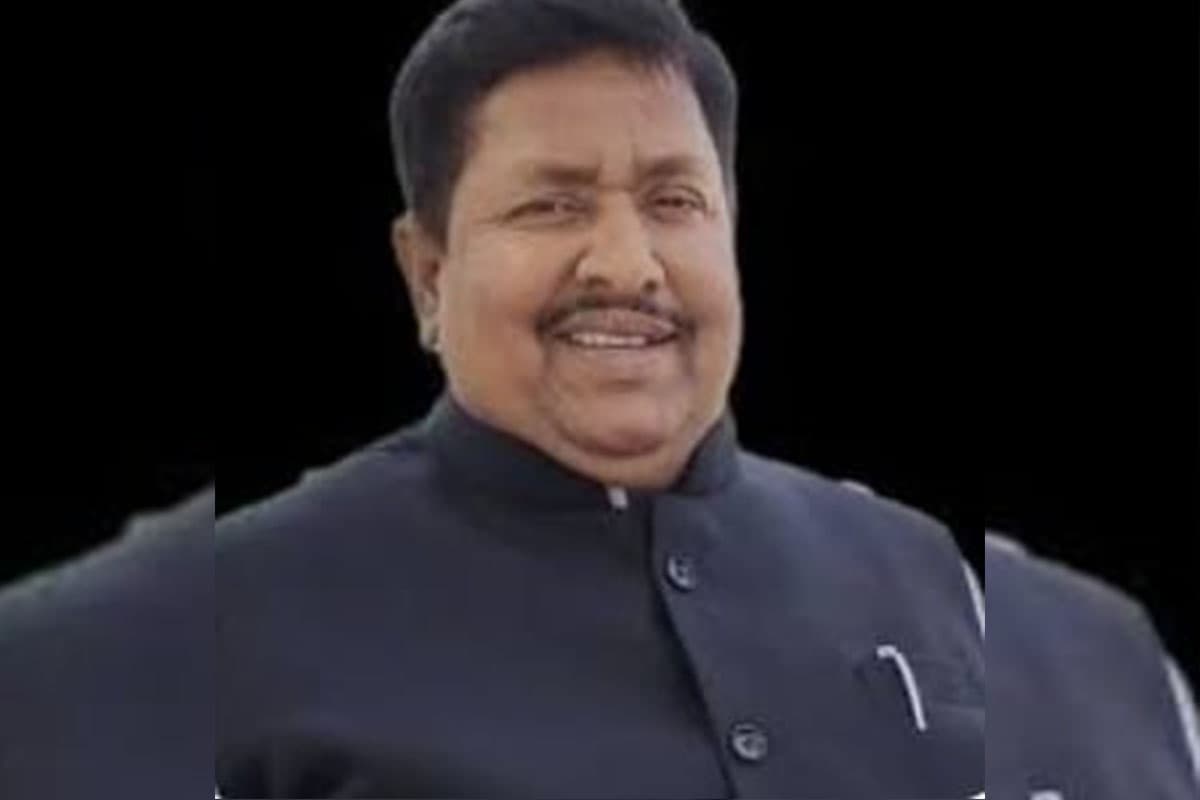 मढ़ौरा विधानसभा क्षेत्र में चार उम्मीदवारों के नामांकन पत्र रद्द, चुनावी मुकाबला हुआ सघन