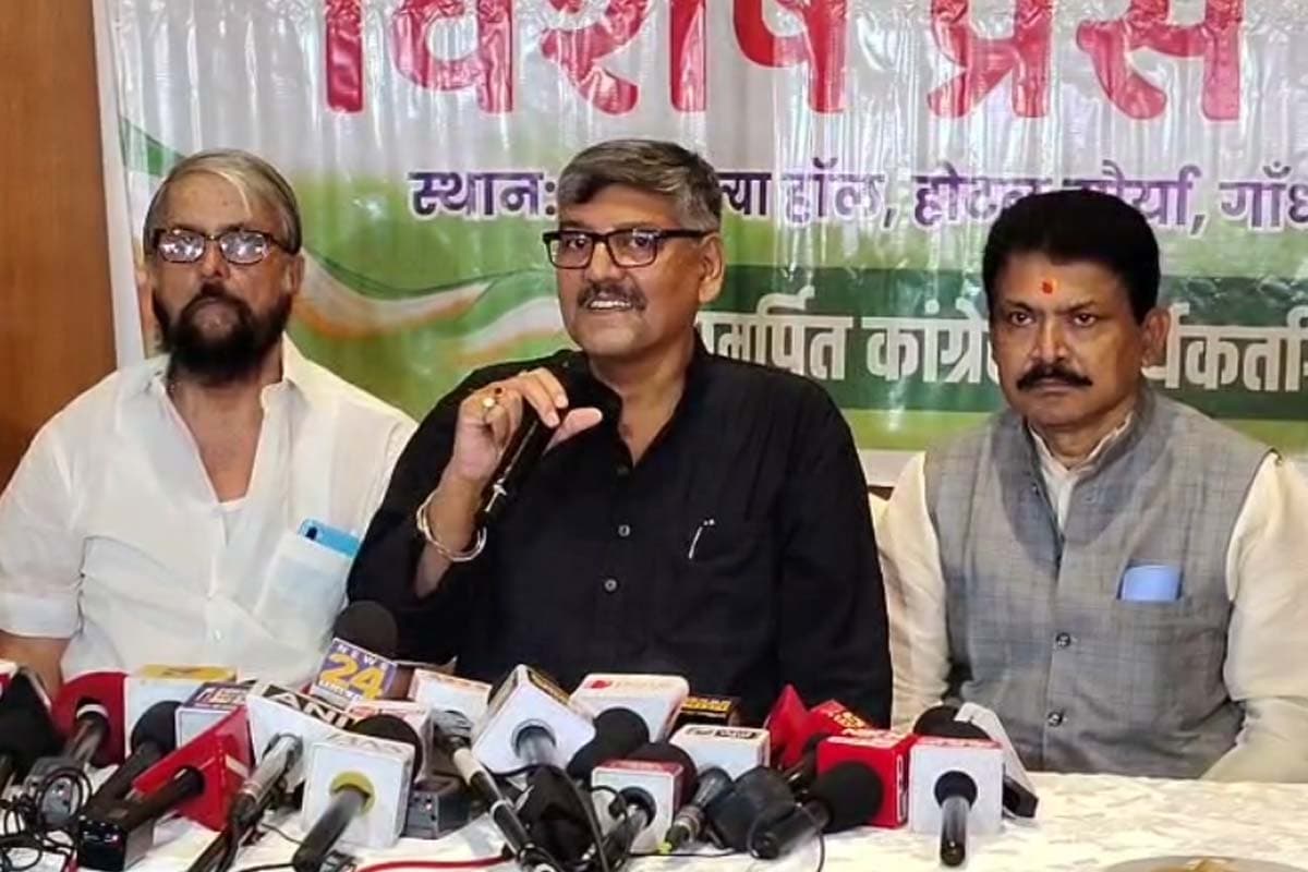 बिहार विधानसभा चुनाव से पहले कांग्रेस में उबाल — टिकट वितरण को लेकर नेताओं का विरोध!