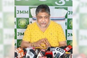 Bihar Election 2025: झामुमो ने राजद-कांग्रेस पर धोखे का आरोप, बिहार में अकेले चुनाव लड़ने का फैसला