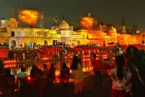 Ayodhya Deepotsav 2025: अयोध्या दीपोत्सव में सरयू तट पर रामलीला और लेजर लाइट शो, सीएम योगी की मौजूदगी