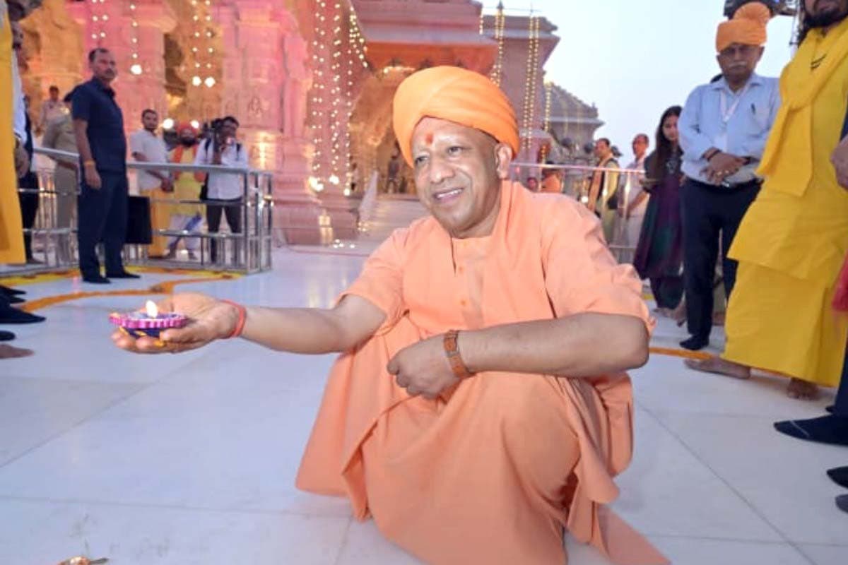 अयोध्या का गौरव: मुख्यमंत्री योगी आदित्यनाथ ने कहा—“पहले लूटा, विकृत किया और फिर नकारा गया”