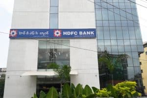 HDFC Bank Share Price: एचडीएफसी बैंक के शेयर ₹1020 के रिकॉर्ड स्तर पर, ब्रोकरेज ने बढ़ाए लक्ष्य मूल्य और खरीदारी की सलाह