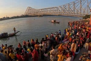 Chhath Mahaparv 2025 Kanpur – सूर्य अर्घ्य और श्रद्धालुओं की भीड़