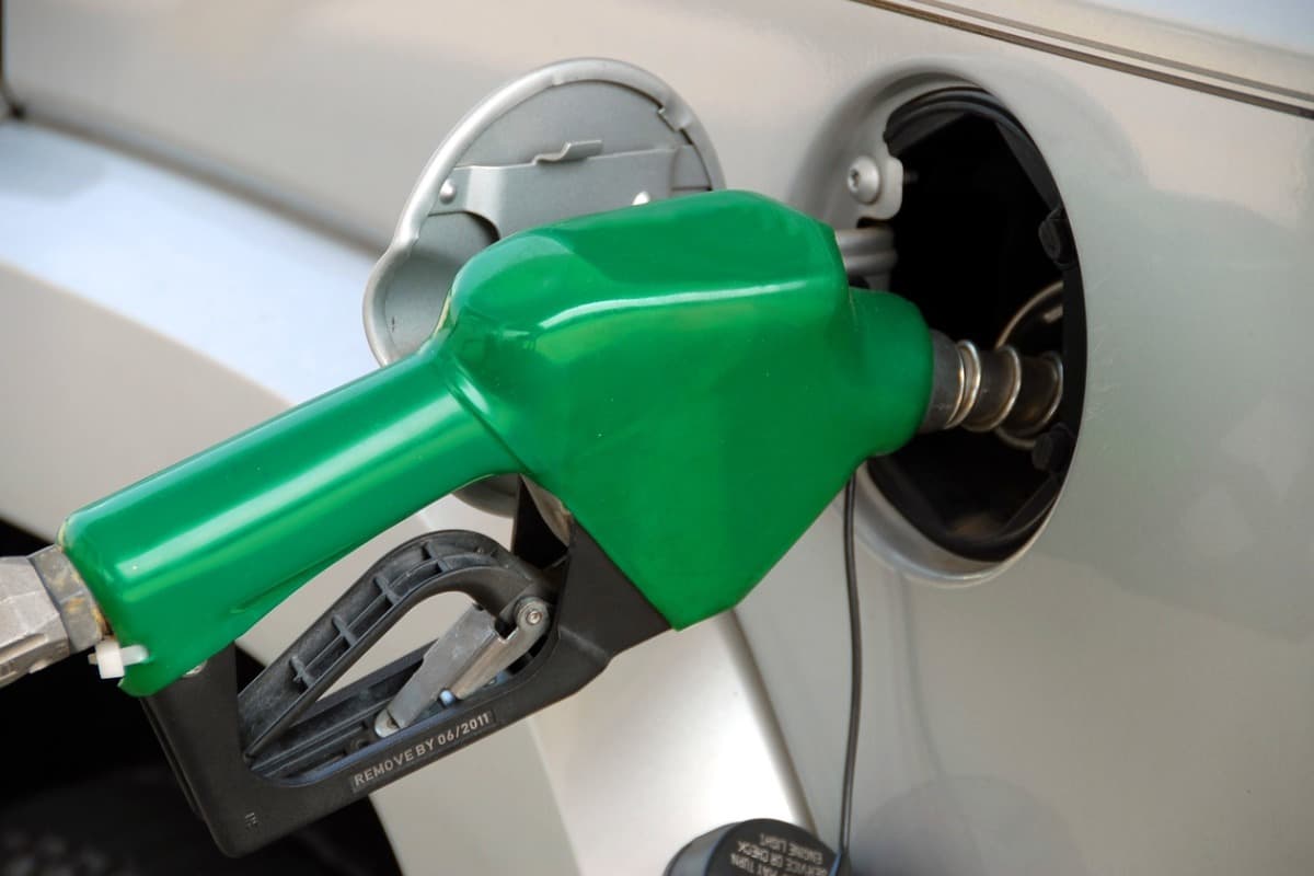 Petrol-Diesel Price: पेट्रोल-डीजल के नए दाम जारी, यहां चेक कीजिए लेटेस्ट रेट