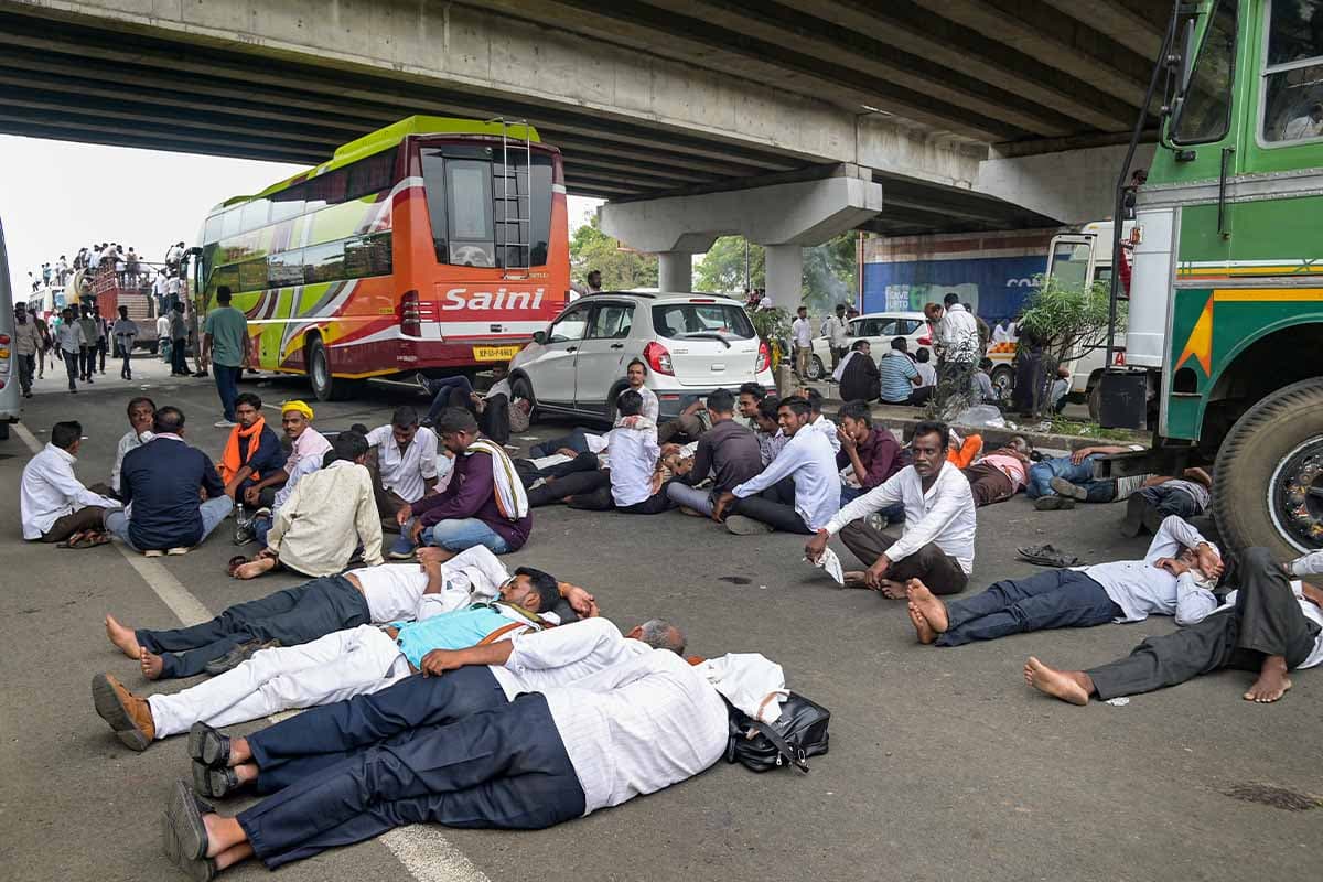 Nagpur News: बच्चू कडू का आंदोलन थमा, नागपुर में राजमार्ग और सड़कें हुईं सुचारु, उच्च न्यायालय ने दी भविष्य में सतर्कता की हिदायत