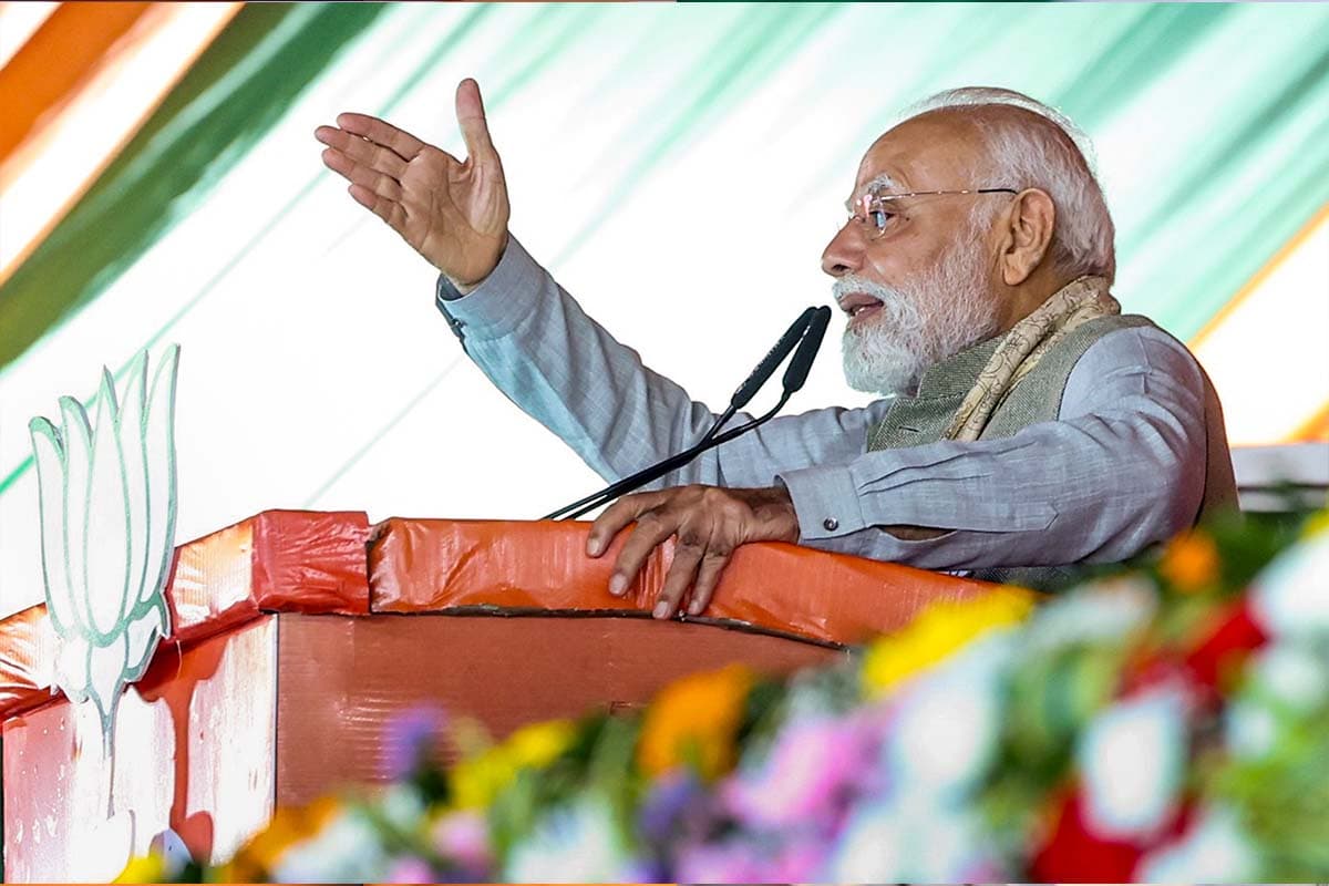 Bihar Assembly Elections: प्रधानमंत्री पर ‘छठी मैया’ से तुलना का आरोप, कांग्रेस बोली – “ईश्वर का रूप बनने का प्रयास”