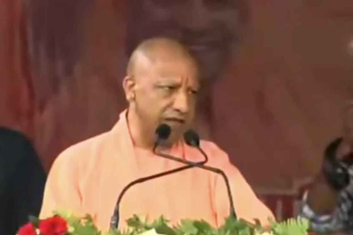Yogi Adityanath की हुंकार – “राजद-कांग्रेस लौटाएंगे माफिया राज, बिहार को चाहिए विकास और स्थायित्व”