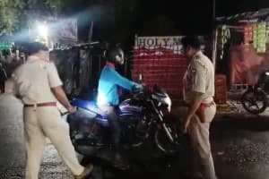 Sitamarhi, Bihar Election 2025: सीतामढ़ी में विधानसभा चुनाव को लेकर पुलिस अलर्ट मोड में, शांति व्यवस्था बनाए रखने के लिए सघन जांच अभियान जारी
