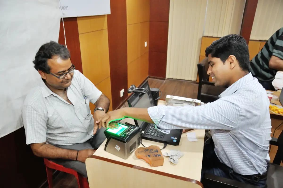 Banking, GST, Aadhaar: 1 नवंबर से बदलेंगे बैंकिंग, जीएसटी, आधार और पेंशन से जुड़े नियम — जानिए आपके लिए क्या है नया