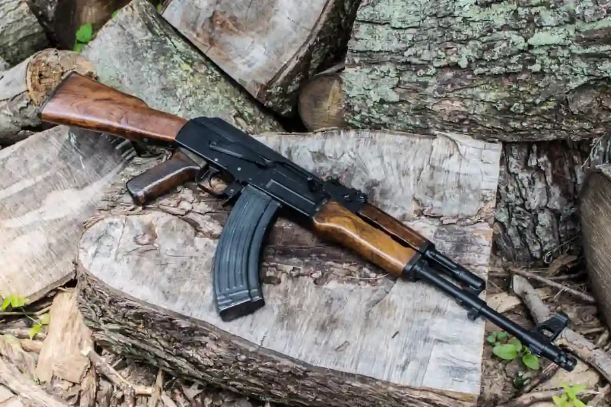 Delhi News: फरीदाबाद में आतंकी साजिश नाकाम, पुलिस ने बरामद किए 350 किलो विस्फोटक, AK-47 और गोला-बारूद