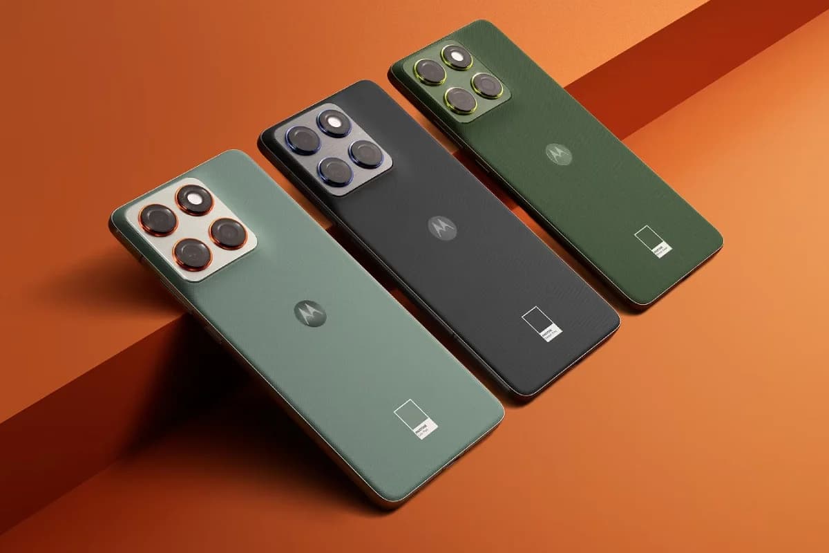 Motorola का नया फ्लैगशिप Edge 70 Ultra देगा iPhone Air को टक्कर, स्नैपड्रैगन 8 Gen 5 चिपसेट और पेरिस्कोप कैमरे से लैस