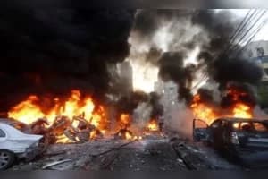 Delhi Blast News: लाल किले के पास हुआ भीषण धमाका, जांच में जुटी पुलिस और बम निरोधक दस्ते