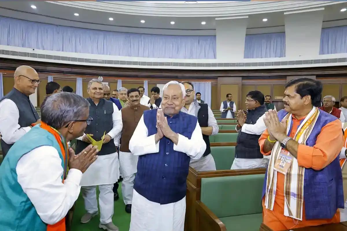 नीतीश कैबिनेट की शिक्षा तस्वीर: पीएचडी से इंजीनियर और 12वीं पास तक, बिहार सरकार में कौन कितना पढ़ा लिखा
