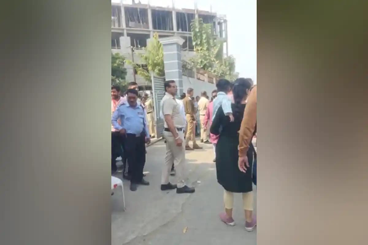 नागपुर के बाहदुरा स्कूल में उम्मीदवारों और पुलिस के बीच हुई धक्का-मुक्की, मारपीट की घटना