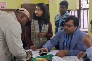 SIR Hearing Process: कोलकाता दक्षिण में देशबंधु कॉलेज में चुनाव अधिकारियों की मौजूदगी में सुनवाई