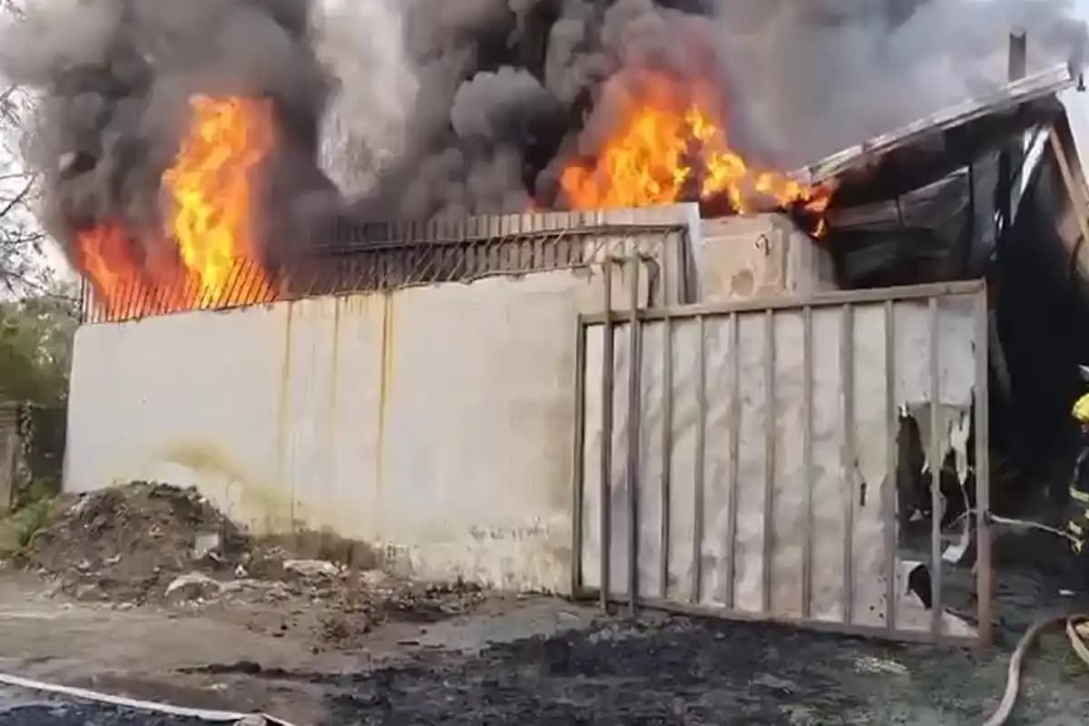 नागपुर के वांजरा परिसर में भीषण आग से 70 से 80 लाख का नुकसान, शॉर्ट सर्किट से लगी आग