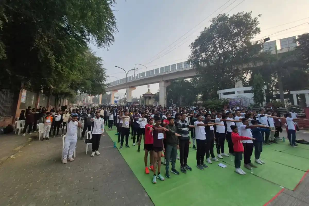 नागपुर में युवा दिवस पर संविधान के लिए दौड़ मैराथन का भव्य आयोजन, 350 से अधिक धावकों ने लिया हिस्सा