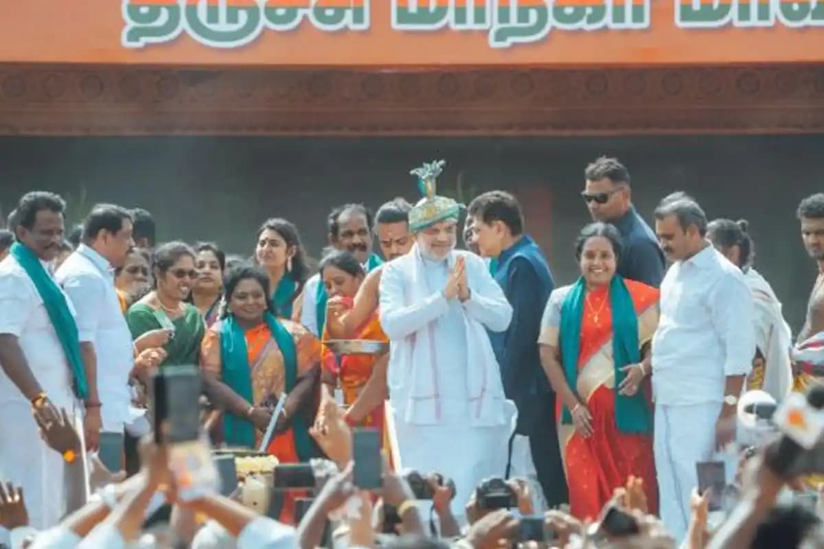 गृह मंत्री अमित शाह ने तमिलनाडु में पार्टी कार्यकर्ताओं के साथ मनाया पोंगल पर्व