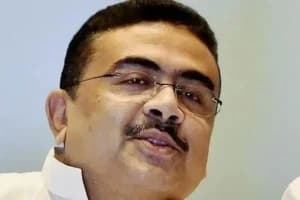 Suvendu Adhikari Protest: पश्चिम मेदिनीपुर में विपक्ष नेता की गाड़ी घेरी, पुलिस चौकी पर धरना
