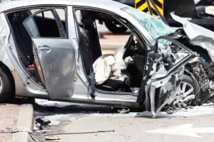 Nagpur Birdi Main Road Accident: विंडसर गाड़ी ने कई लोगों को मारी टक्कर, एक युवती की हालत गंभीर, इलाके में हड़कंप
