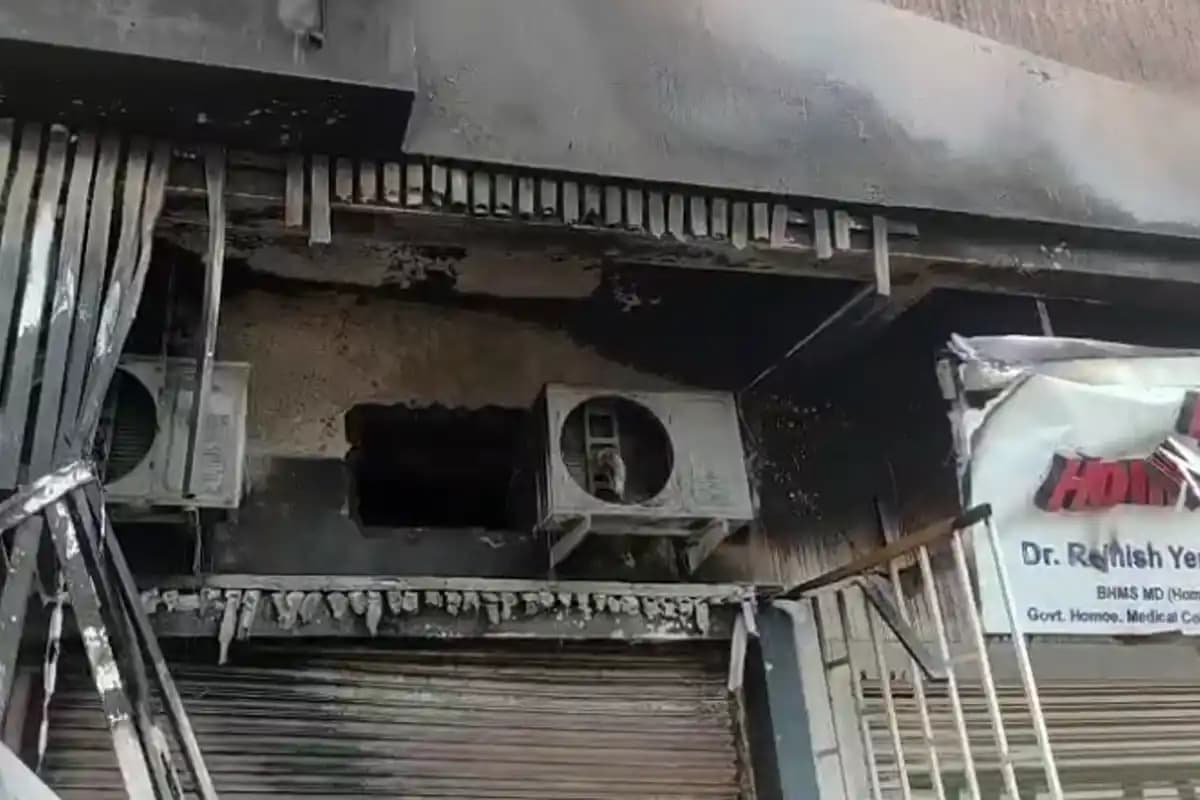 नागपुर के नंदनवन इलाके में फस कैफे में लगी भीषण आग, पुलिस जांच में जुटी