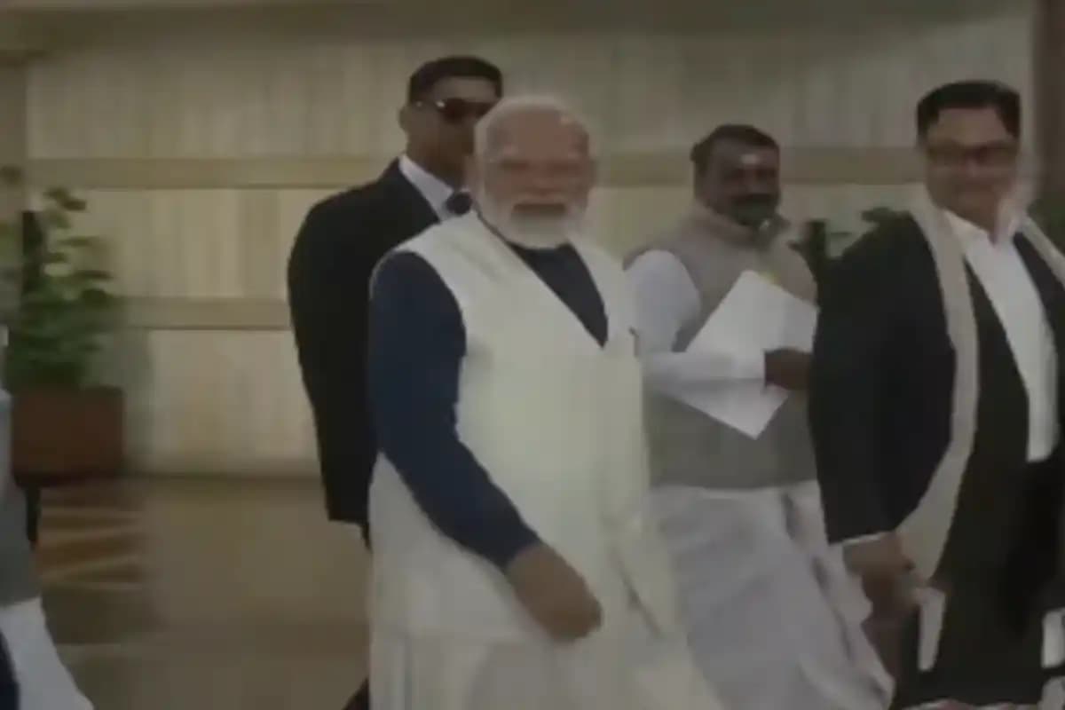संसद में हंगामे के बाद प्रधानमंत्री का भाषण रद्द, विपक्ष का जोरदार विरोध