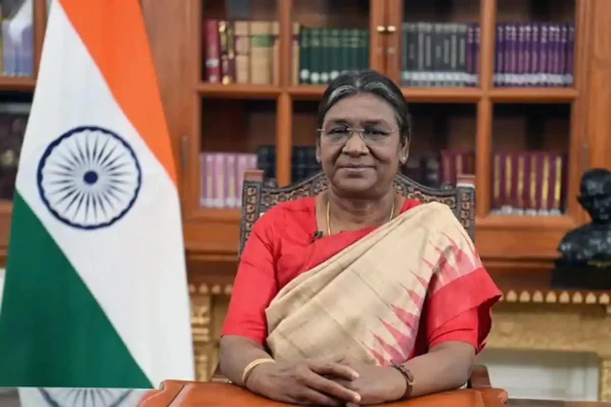 राष्ट्रपति द्रौपदी मुर्मू ने ससुराल गांव की यात्रा की, जहिरा पीठ और गोसानी में पूजा कर आशीर्वाद लिया