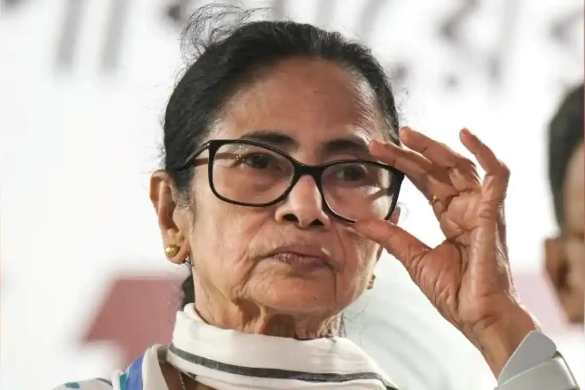 पश्चिम बंगाल में 8,100 माइक्रो ऑब्जर्वर की तैनाती को लेकर ममता बनर्जी और चुनाव आयोग में तीखा विवाद
