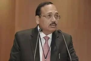 CJI Suryakant: कोर्ट में वकील से मारपीट पर सुप्रीम कोर्ट सख्त, हाईकोर्ट में शिकायत का आदेश