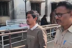 Malda Knife Attack: मालदा में भांजे ने मामा पर किया चाकू से हमला, हालत नाजुक