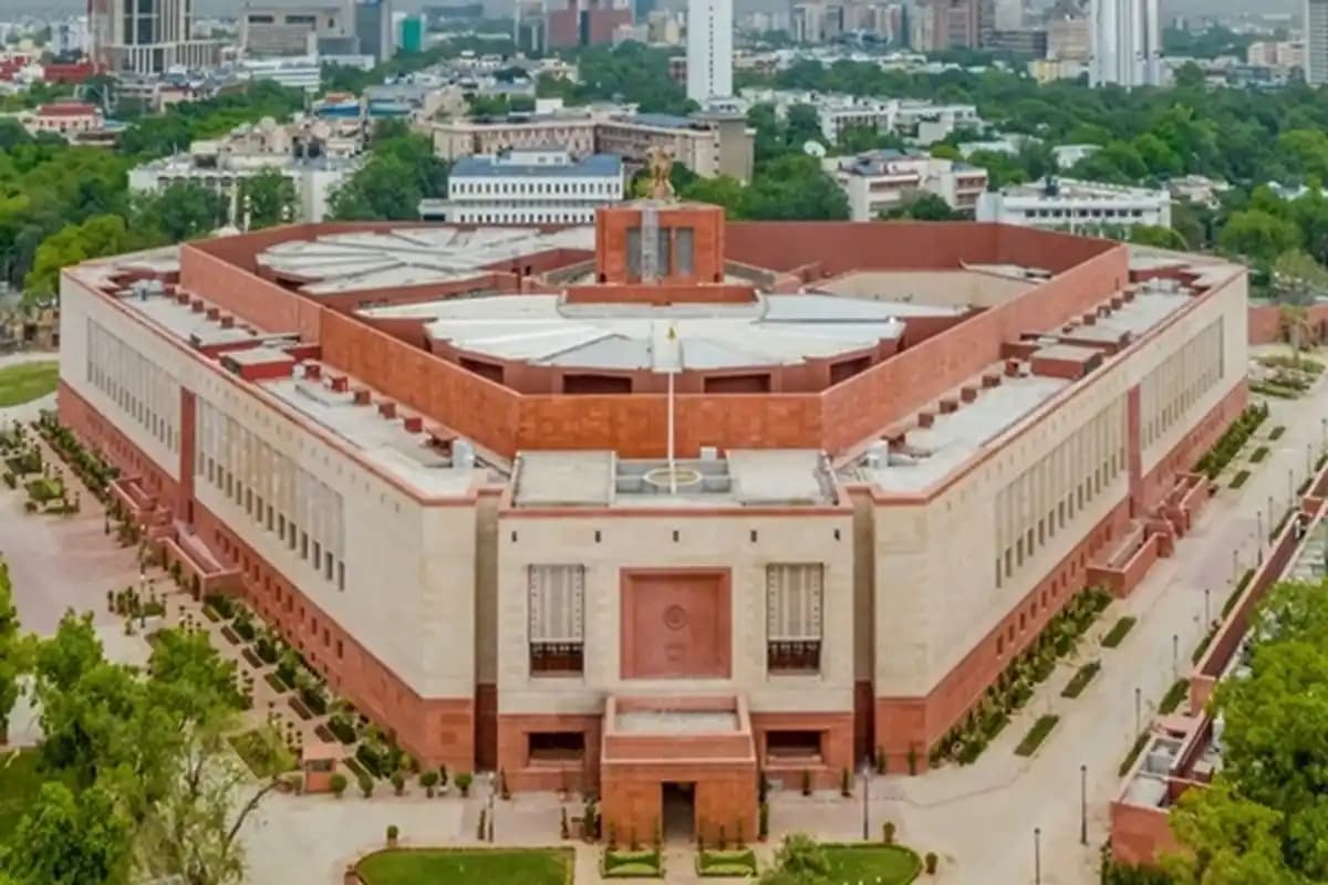बजट 2026 पर संसद में जोरदार बहस: विकसित भारत के लक्ष्य और विपक्ष के तीखे सवाल
