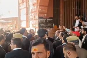 इलाहाबाद हाईकोर्ट और वाराणसी कचहरी को बम से उड़ाने की धमकी