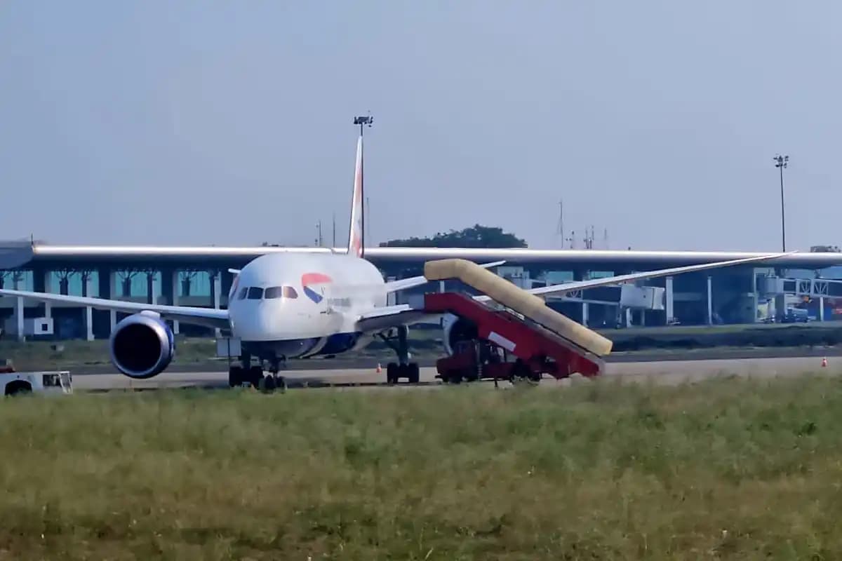 Nagpur Emergency Landing: लंदन से हैदराबाद जा रहे ब्रिटिश एयरवेज विमान की नागपुर में इमरजेंसी लैंडिंग