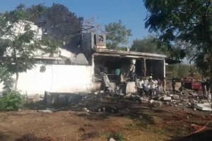 Nagpur Chemical Companies Safety Check: नागपुर जिले में विस्फोट की घटना के बाद प्रशासन ने सभी रासायनिक और विस्फोटक कंपनियों की सुरक्षा व्यवस्था की जांच कराने का फैसला लिया है। एक महीने के भीतर संयुक्त टीम निरीक्षण करेगी।