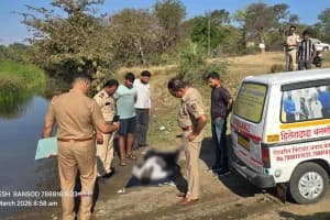 Unidentified body found in pond Saoner Nagpur: सावनेर के हेटी गांव स्थित नंदाजी बाबा मंदिर के पास डोह में अज्ञात व्यक्ति का शव मिला। सावनेर पुलिस मामले की जांच कर रही है।