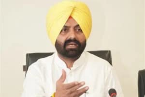 पंजाब में सियासी हलचल: आत्महत्या केस में घिरे मंत्री भुल्लर ने छोड़ी कुर्सी, CM ने मंजूर किया इस्तीफा