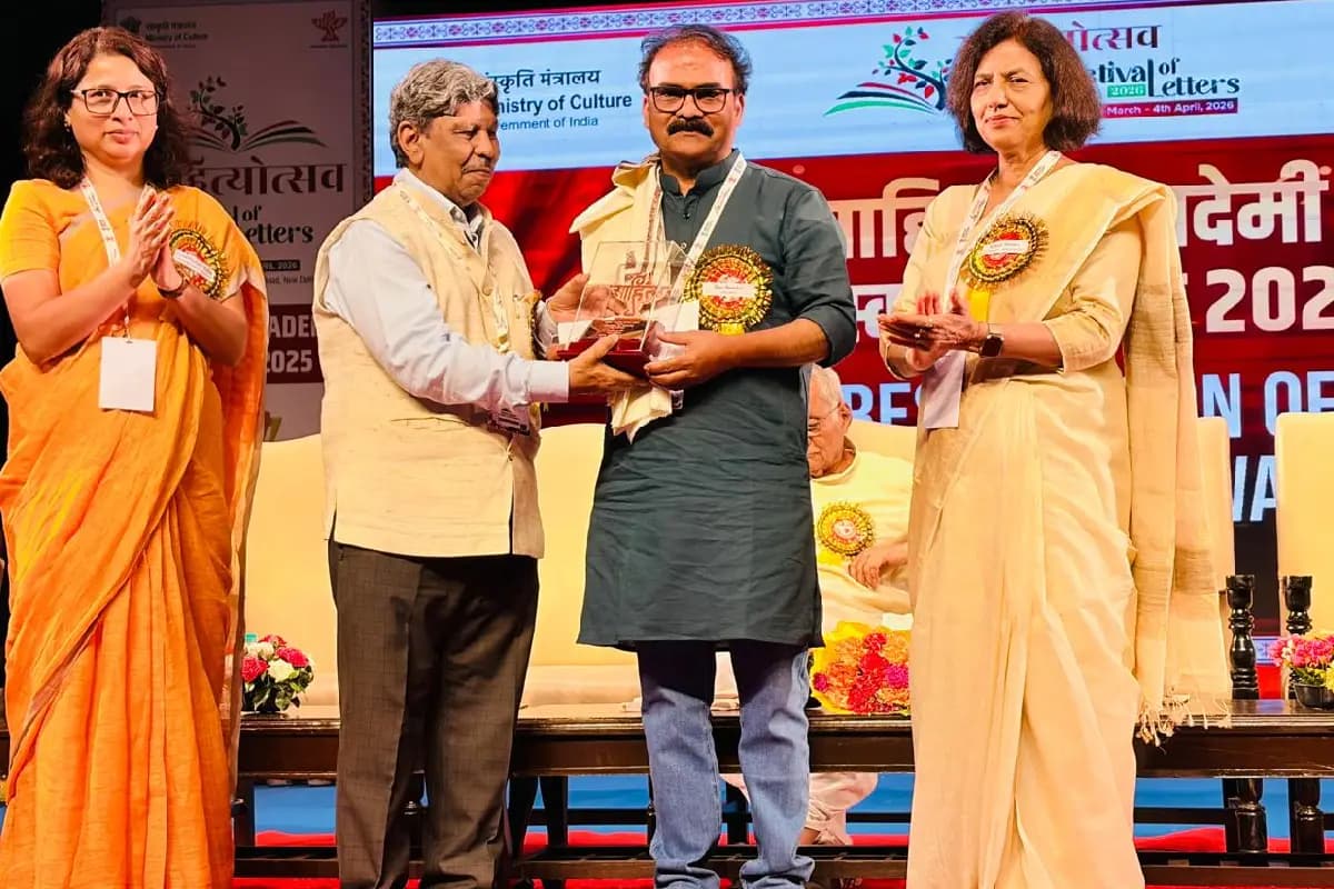 जळगांव के चित्रकार-लेखक राजू बाविस्कर को मराठी भाषा के लिए साहित्य अकादमी पुरस्कार