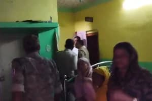 Howrah Bankra bomb recovery before election: हावड़ा के बाँकड़ा में चुनाव से पहले छत से 7 जिंदा बम बरामद, मकान मालिक मोहम्मद सेलिम हिरासत में, बम स्क्वॉड ने किया निष्क्रिय।