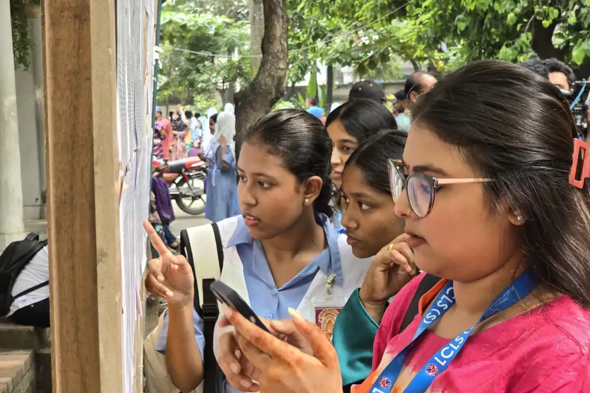 CBSE 12th Result 2026: छात्रों की धड़कनें तेज, अब कभी भी आ सकता है रिजल्ट; जानिए लेटेस्ट अपडेट