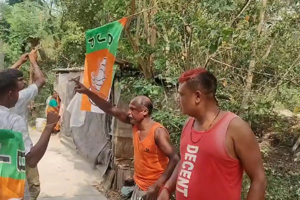 संदेशखाली: शेख शाहजहां के बूथ पर BJP का झंडा लगाने गए कार्यकर्ताओं पर हमले का आरोप, तृणमूल ने किया खंडन, वायरल वीडियो