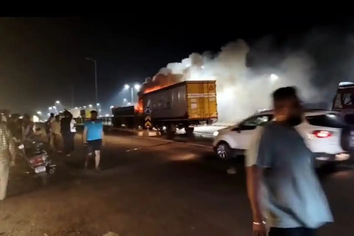 Nagpur News: मौदा में ट्रक और कंटेनर की जोरदार टक्कर, चालक की मौके पर मौत