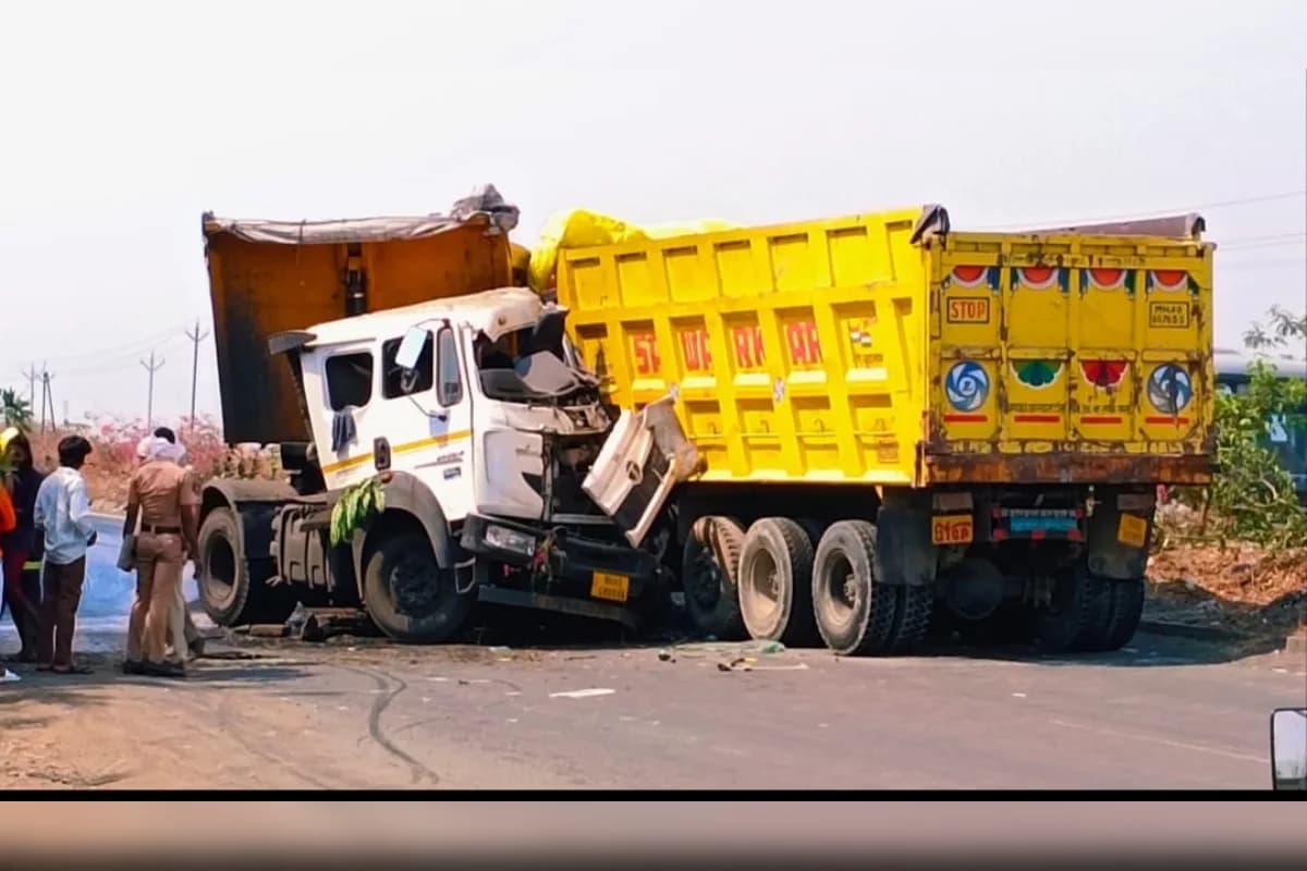 Nagpur Accident: नागपुर के पास उमरेड में दो टिप्पर की आमने-सामने जोरदार टक्कर, चालक सुरक्षित