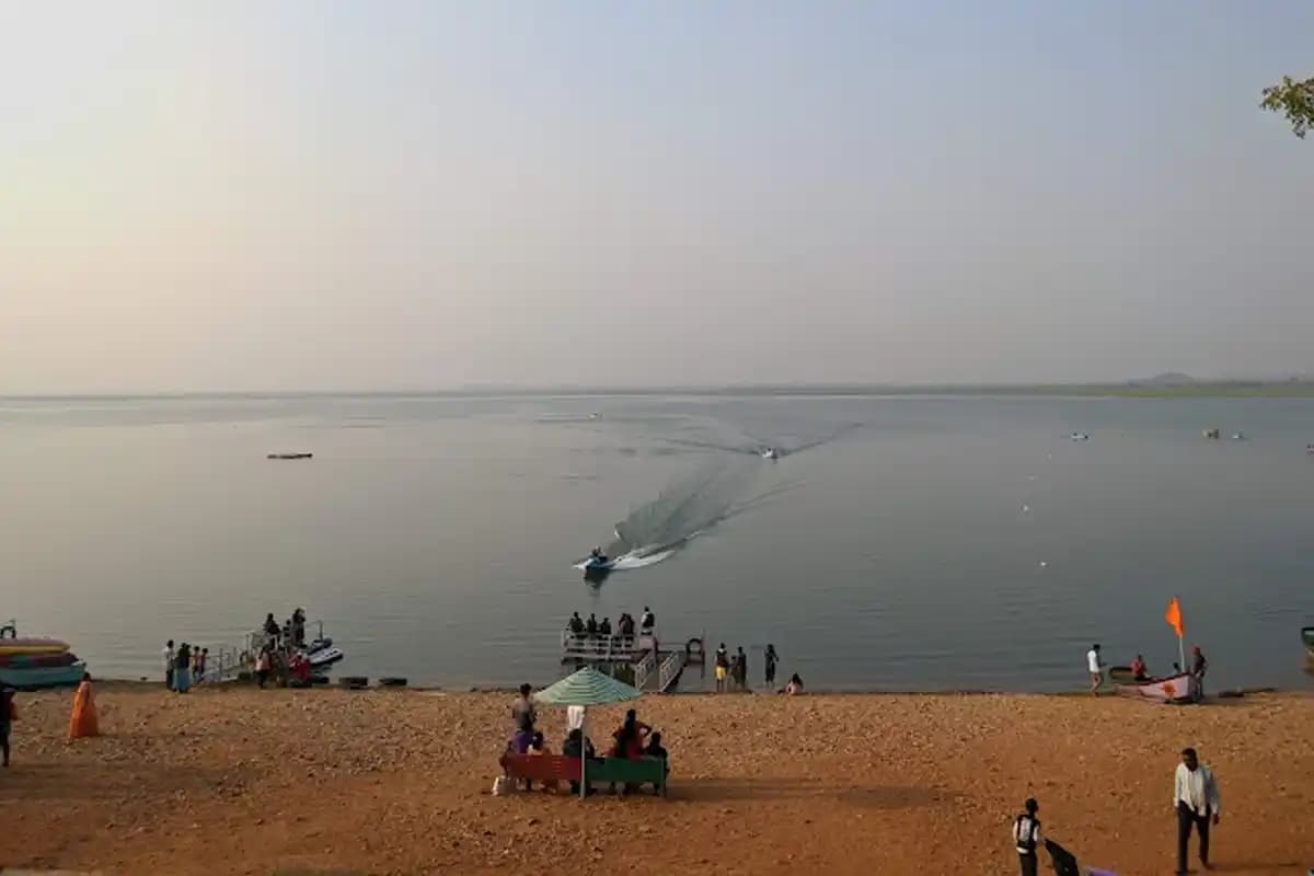Khindsi Dam water release Nagpur: सुर नदी में छोड़ा गया 25 क्यूसेक पानी, प्रशासन ने लोगों को किया सतर्क