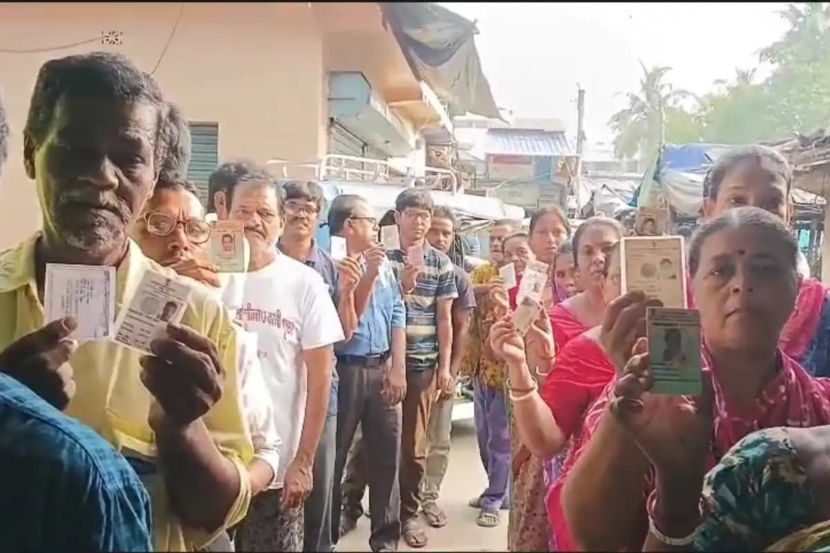 South 24 Parganas News: फलता में पुनर्मतदान के दौरान लोगों ने खुलकर किया मतदान, कई वोटरों ने कहा कि लंबे समय बाद बिना डर के वोट डालने का मौका मिला