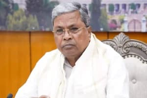 कर्नाटक में सत्ता परिवर्तन की घड़ी, आज विधायक दल की बैठक में होगा बड़ा फैसला; कौन बनेगा अगला सीएम ?