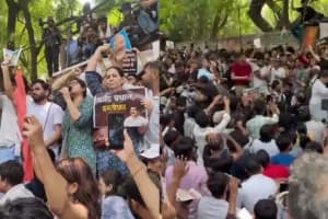 जंतर-मंतर पर शुरू हुआ CJP का प्रदर्शन, उमड़ा युवाओं का जनसैलाब; शिक्षा मंत्री धर्मेंद्र प्रधान के इस्तीफे की मांग तेज