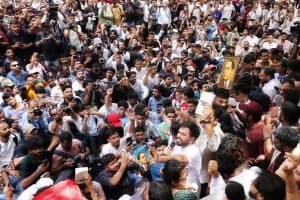 NEET पेपर लीक आंदोलन का आज दूसरा दिन, रात भर जंतर-मंतर पर समर्थकों संग डटे रहे अभिजीत दिपके