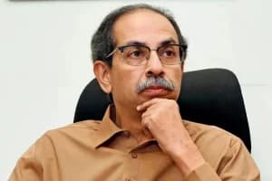 उद्धव ठाकरे की शिवसेना में बगावत! बैठक में नहीं पहुंचे 9 में से 6 सांसद; सभी को कारण बताओ नोटिस जारी